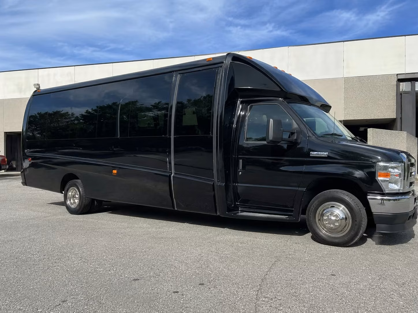 waco 18 passenger minibus rental